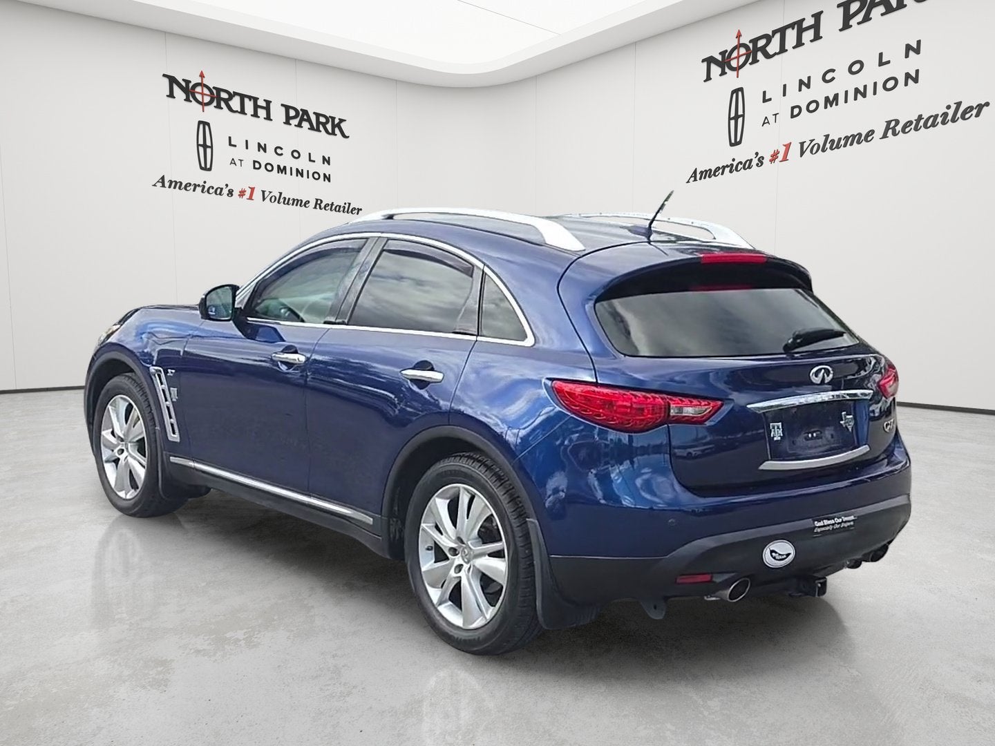 2014 INFINITI QX70 Base