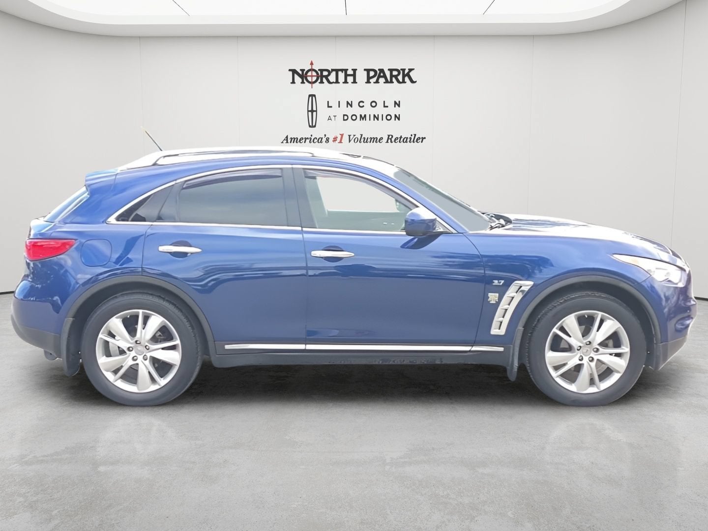 2014 INFINITI QX70 Base
