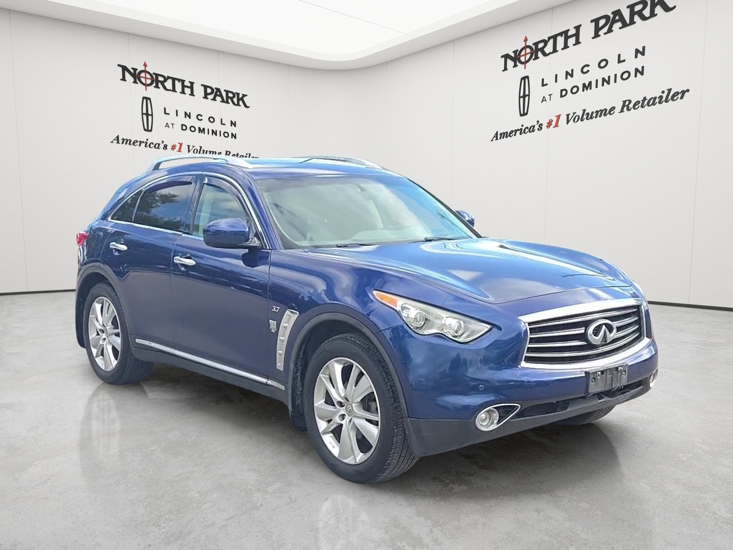 2014 INFINITI QX70 Base