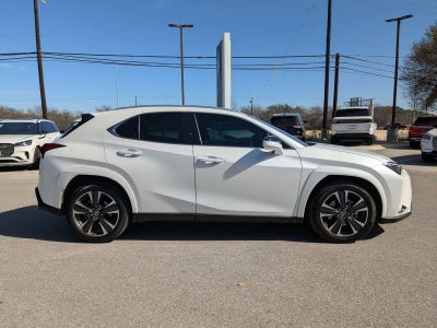 2025 Lexus UX 300h