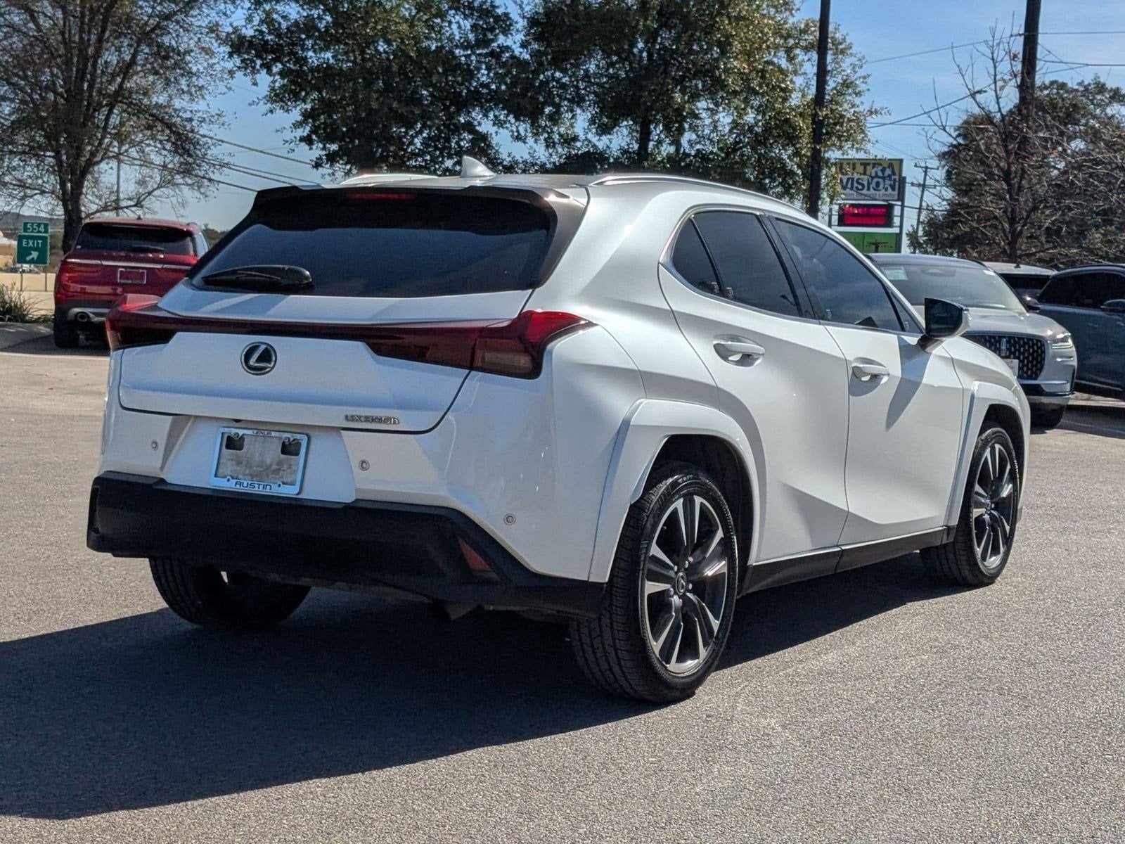 2025 Lexus UX 300h
