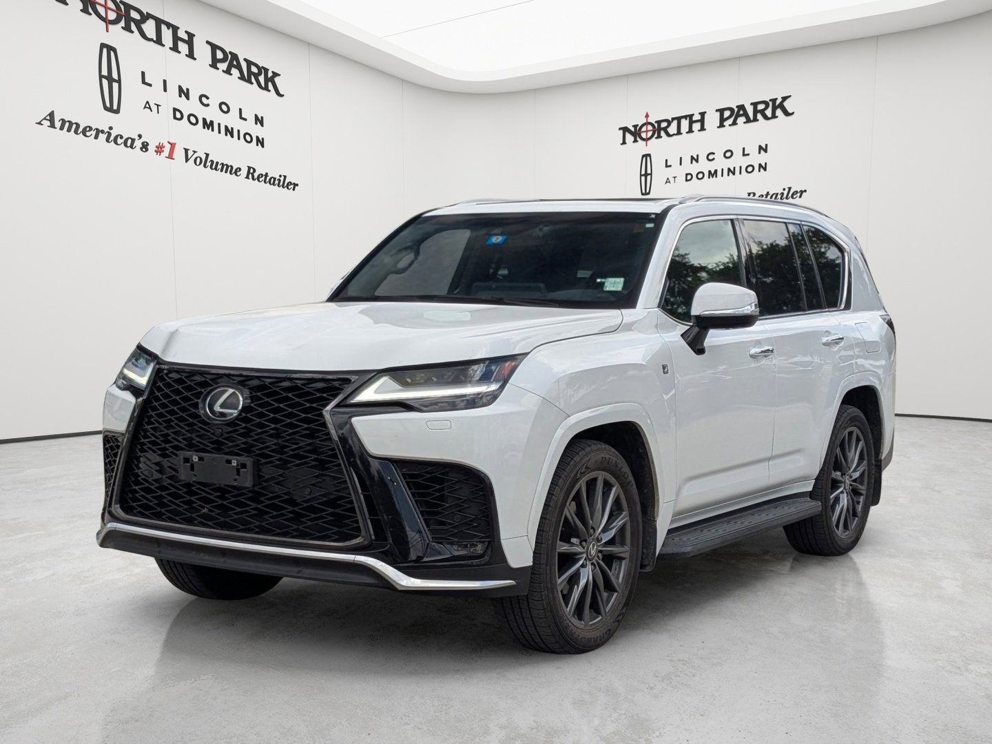 2024 Lexus LX 600 600 F-Sport's photo