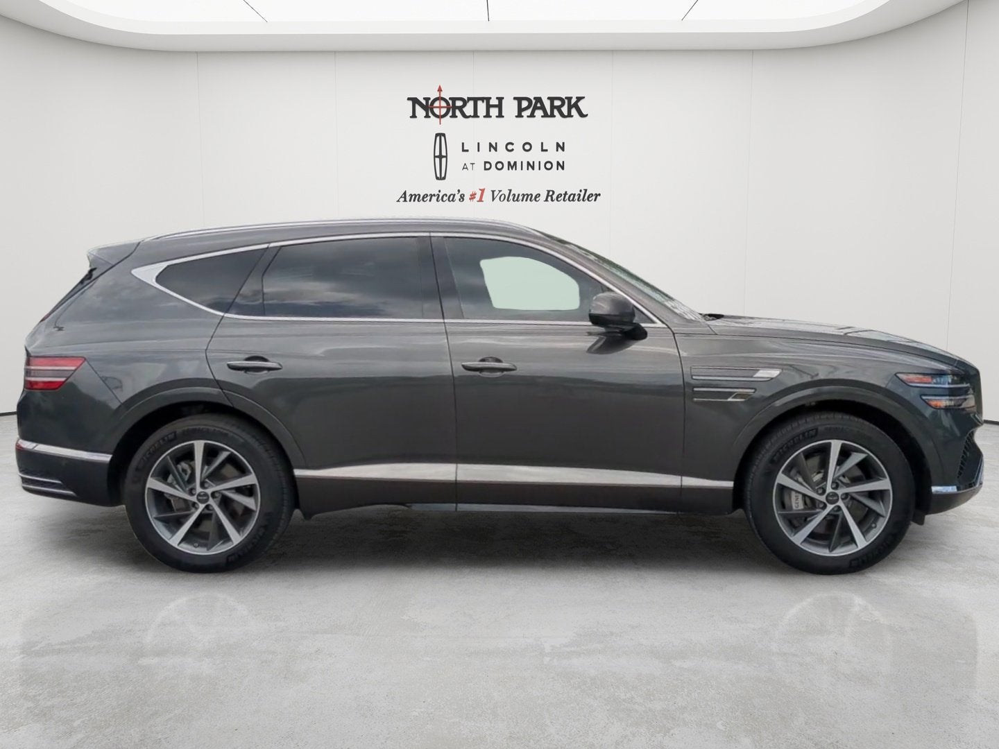 2025 Genesis GV80 2.5T Advanced