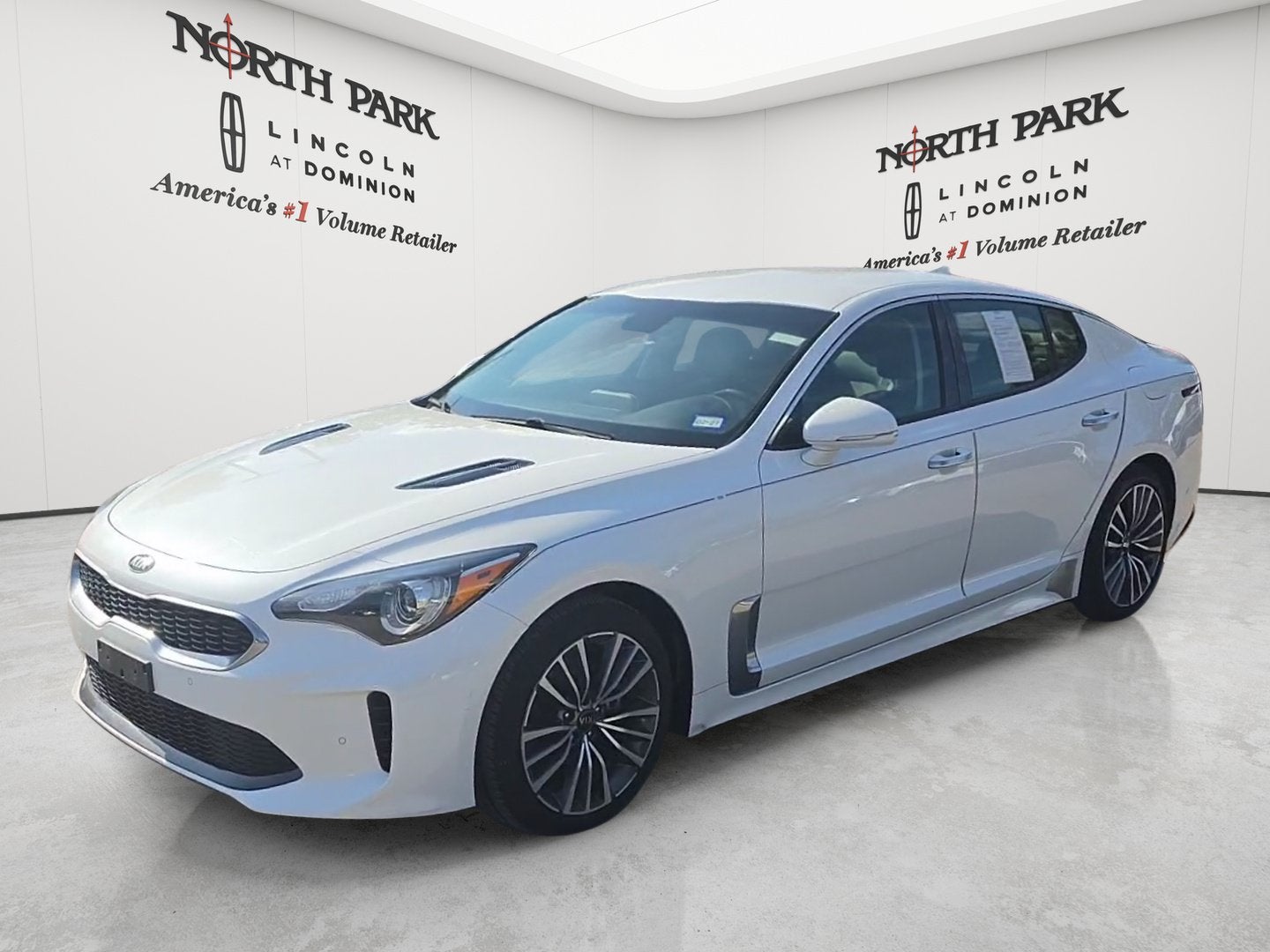 2019 Kia Stinger Base