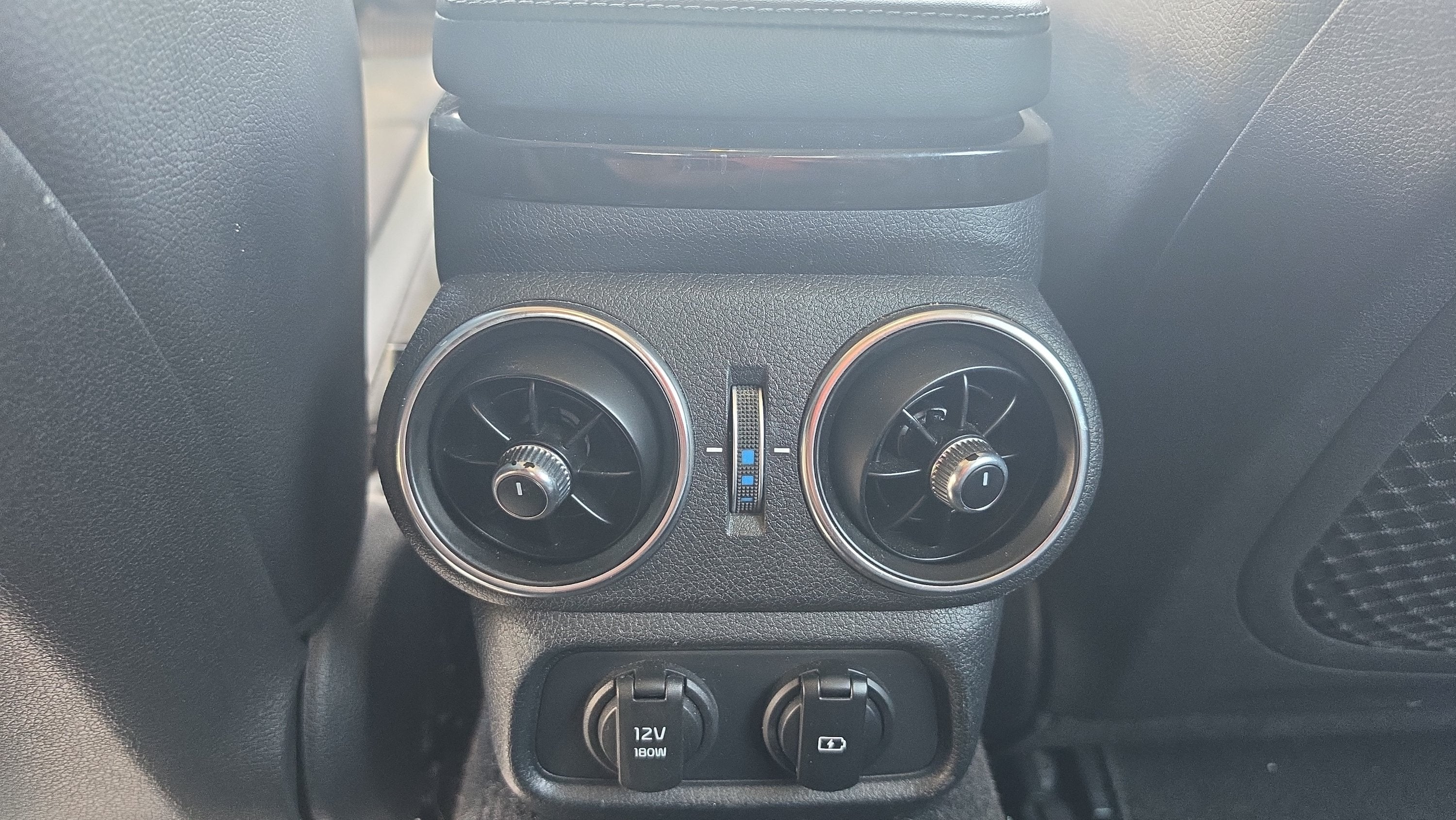 2019 Kia Stinger Base