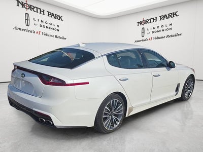 2019 Kia Stinger Base