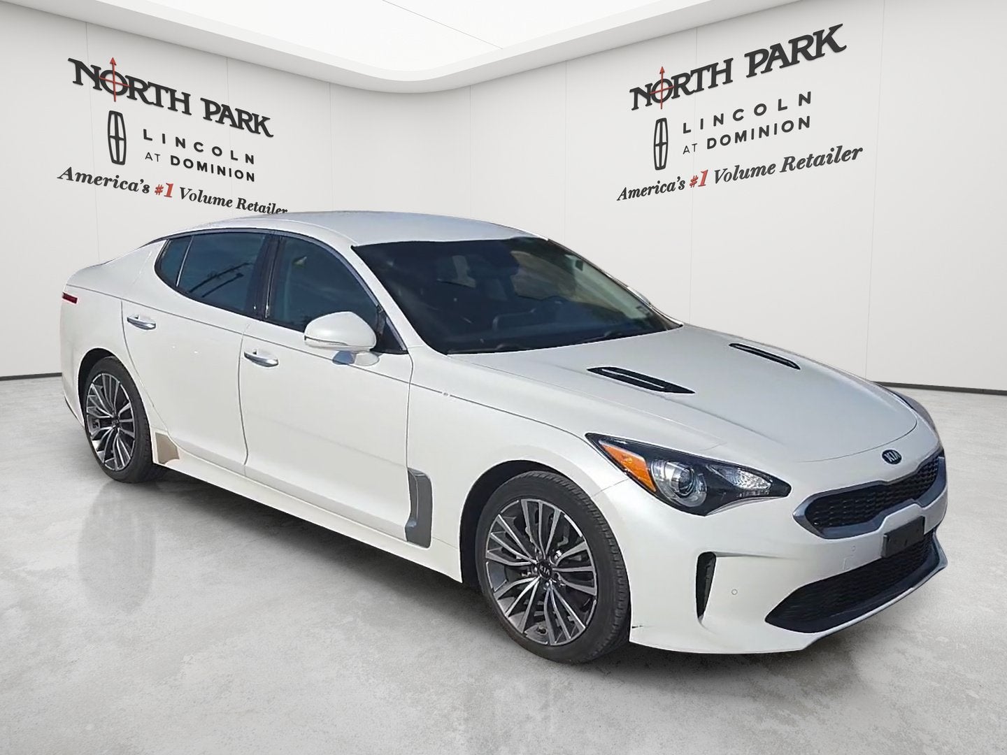 2019 Kia Stinger Base