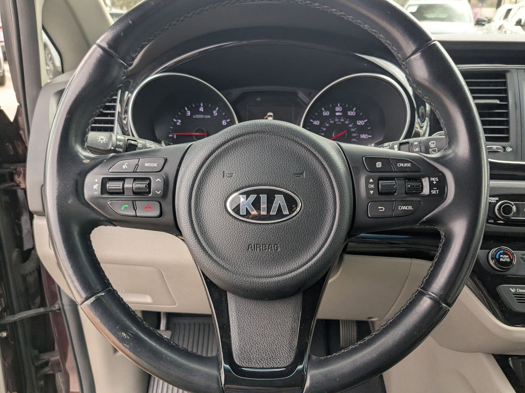 2015 Kia Sedona SX