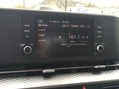 2024 Kia Carnival LX