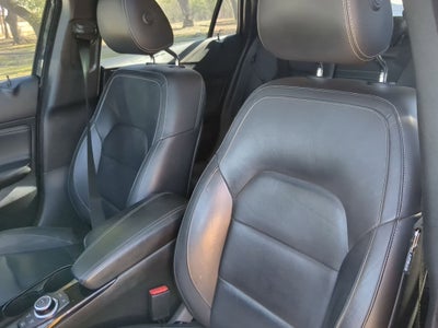 2017 INFINITI QX30 Premium