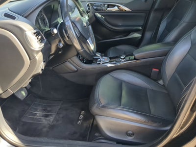 2017 INFINITI QX30 Premium