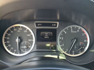 2017 INFINITI QX30 Premium