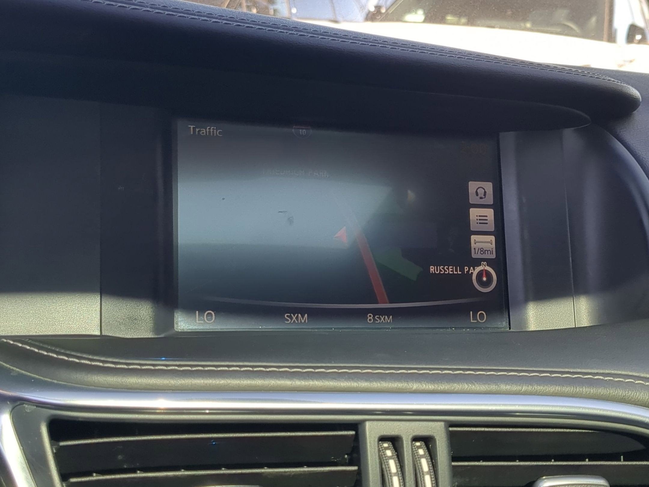 2017 INFINITI QX30 Premium