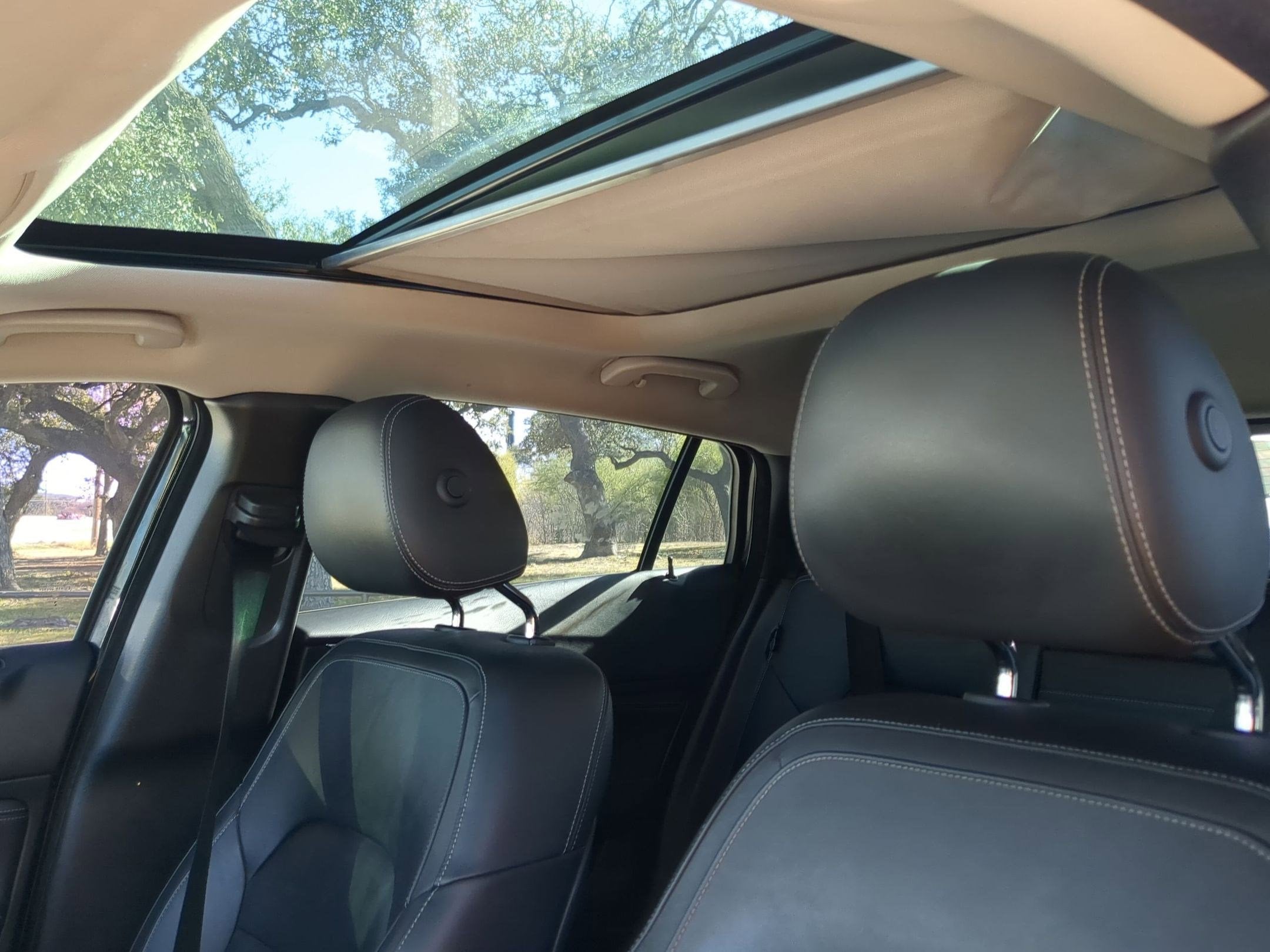 2017 INFINITI QX30 Premium