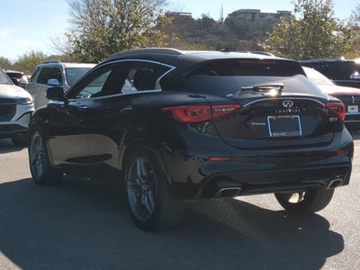 2017 INFINITI QX30 Premium
