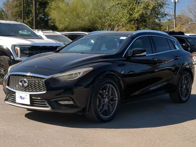 2017 INFINITI QX30 Premium