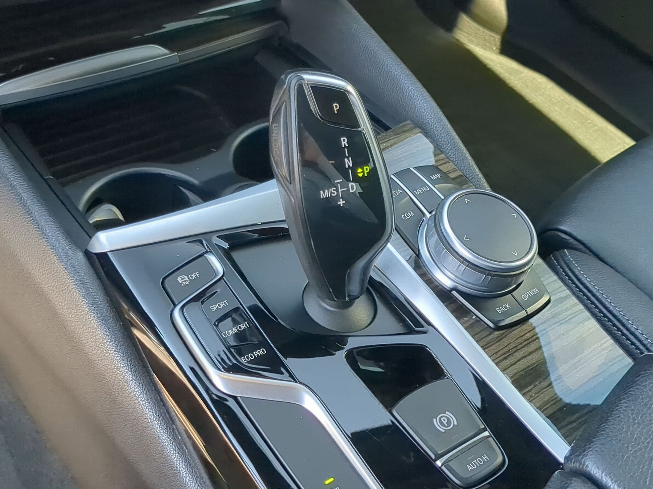 2018 BMW 5 Series 530i