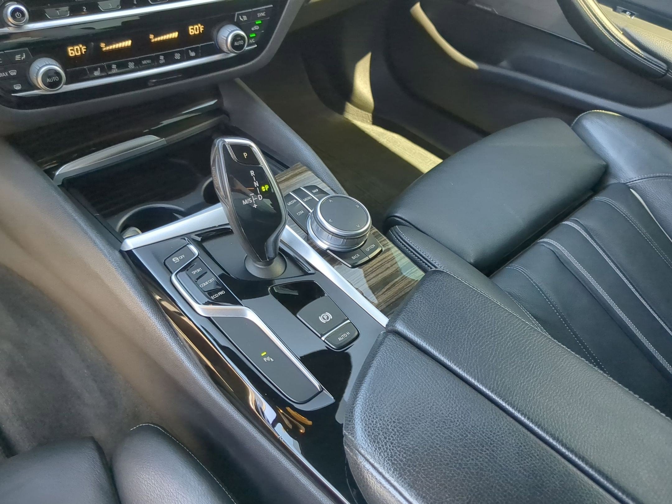 2018 BMW 5 Series 530i