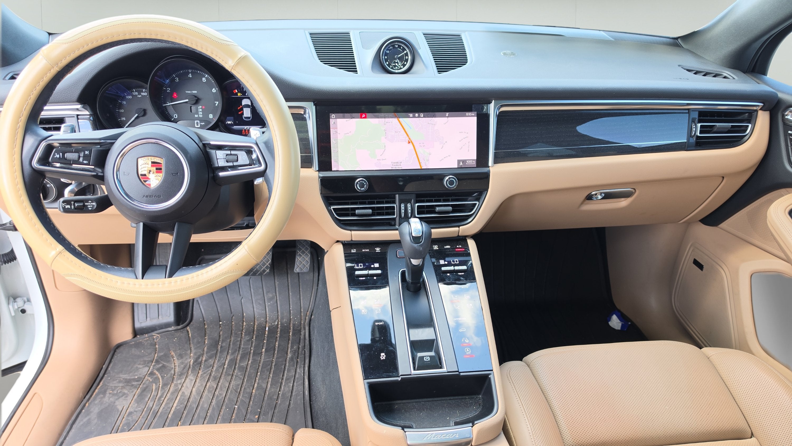 2024 Porsche Macan Base