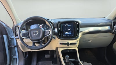 2019 Volvo XC40 Momentum