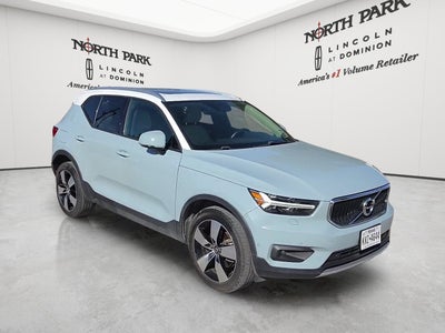 2019 Volvo XC40 Momentum