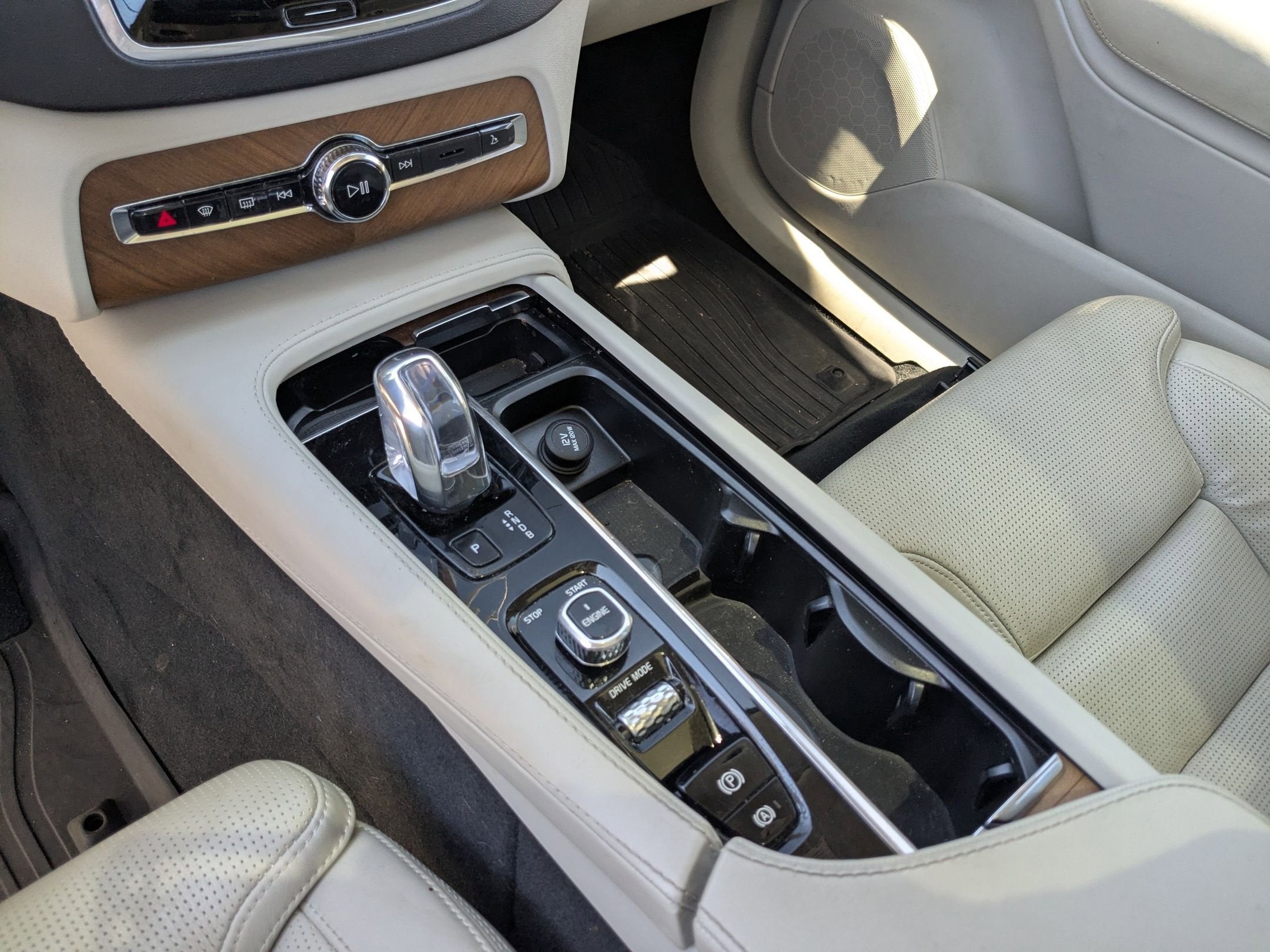 2017 Volvo XC90 Inscription